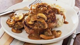 Slow Cooker Mushroom Round Steaks and Gravy ⋆ Real Housemoms