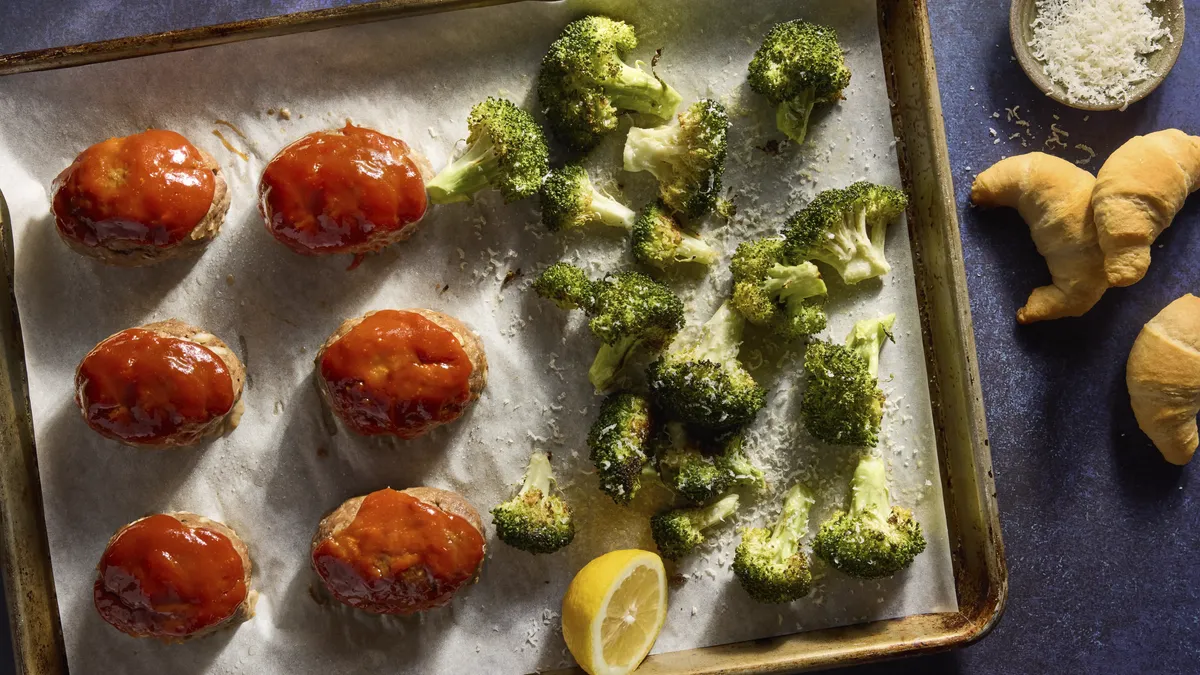 Mini Meatloaves with Broccoli and Crescent Rolls