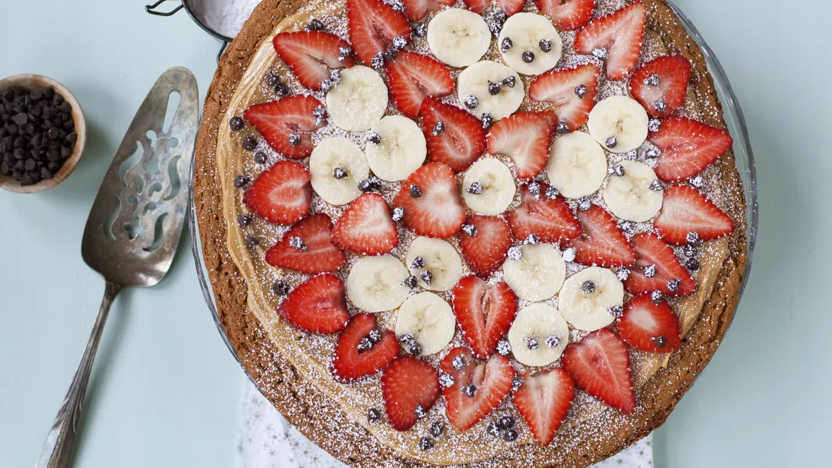 Peanut Butter, Banana and Berry Cookie Pizza