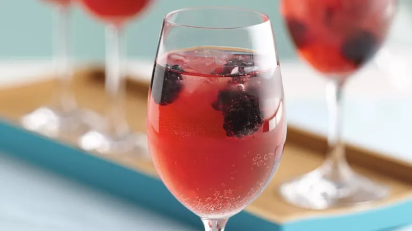 Holiday Wine Spritzer