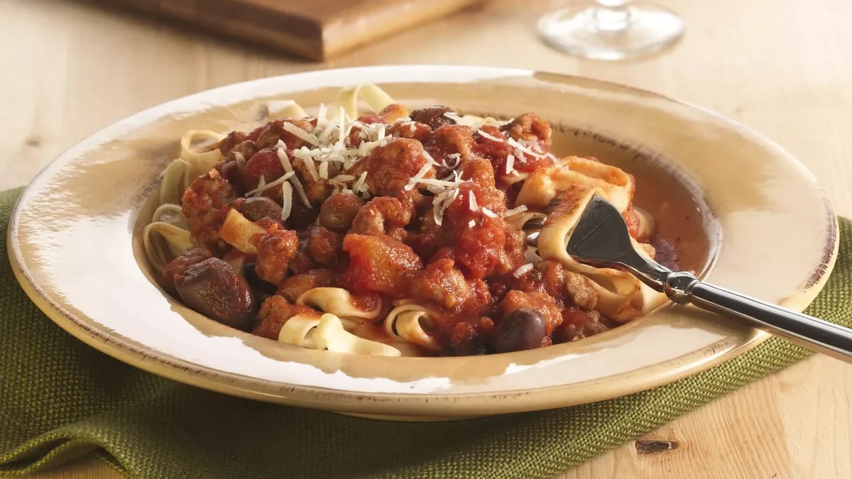 Fettuccine with Italian Sausage and Olive Sauce