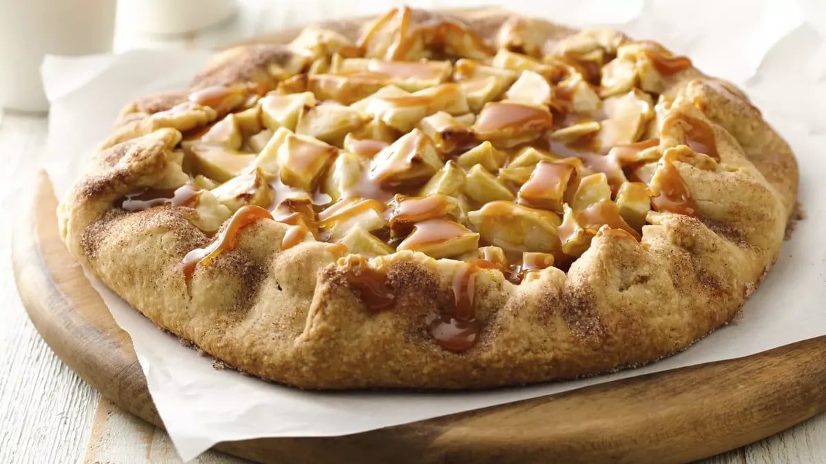 Apple Crostata with Caramel Sauce