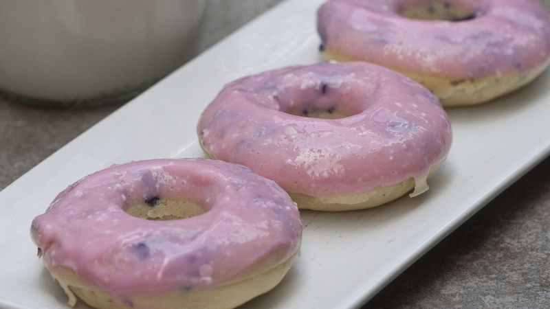 Very Berry Baked Doughnuts