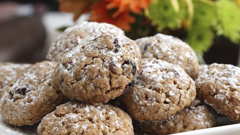 Cardamom-Cranberry Oatmeal Cookies