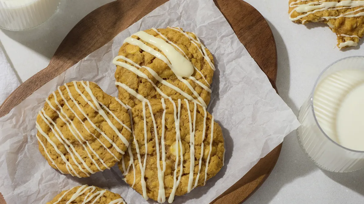 White Chocolate-Macadamia Cookies