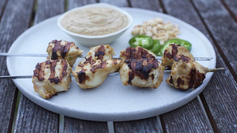 Grilled Chicken with Peanut and Jalapeño Sauce