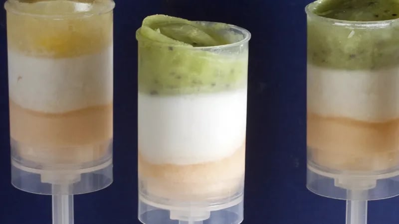 Tropical Push-It-Up Pops