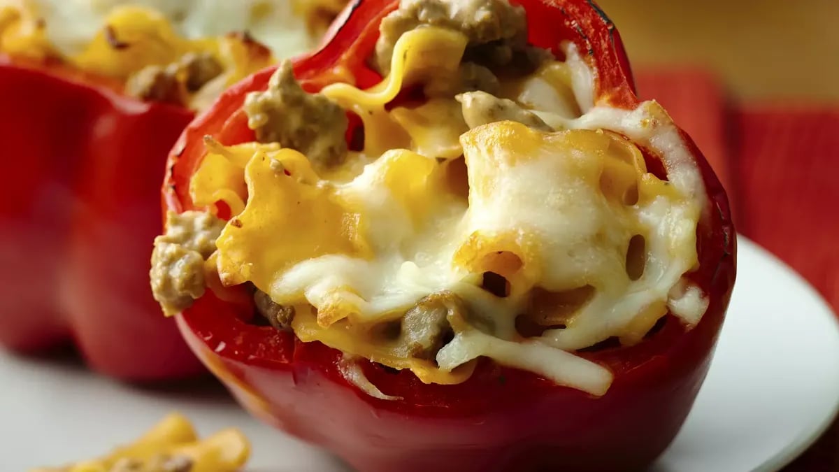 Cheesy Lasagna Stuffed Peppers 