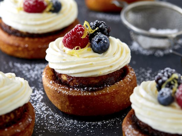 Lemon and Berries Cinnamon Roll Cupcakes