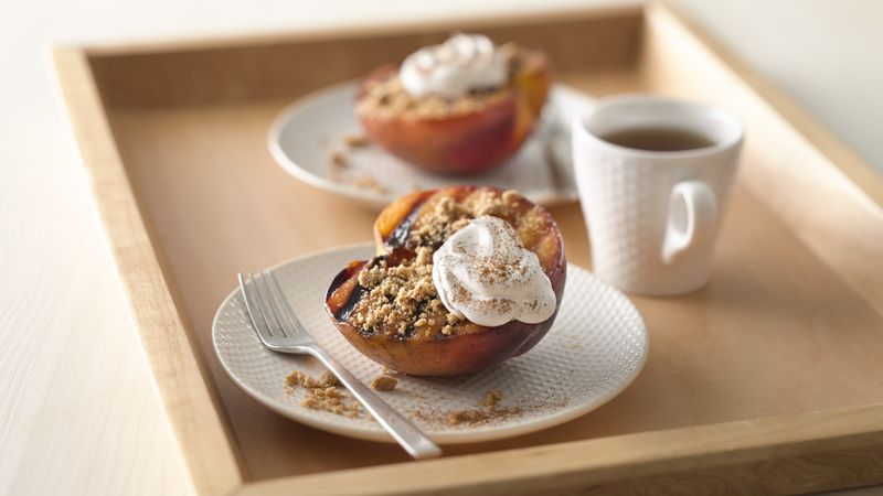 Streusel-Topped Grilled Peaches