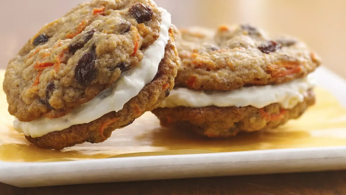 Easy Carrot-Cake Sandwich Cookies