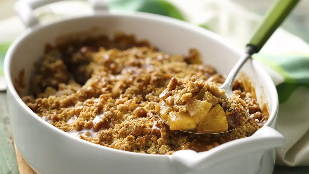 Caramel Apple Oatmeal Crisp