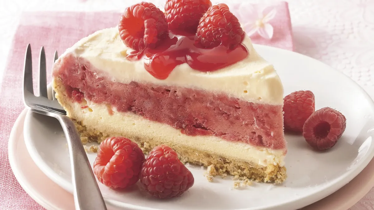 Berry Ice Cream Pie