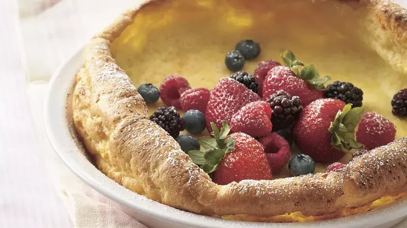 Dutch Baby Pancake with Berry Topping
