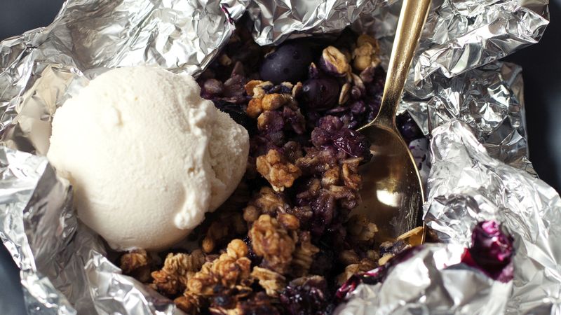 Grilled Blueberry-Granola Crumble Foil Pack