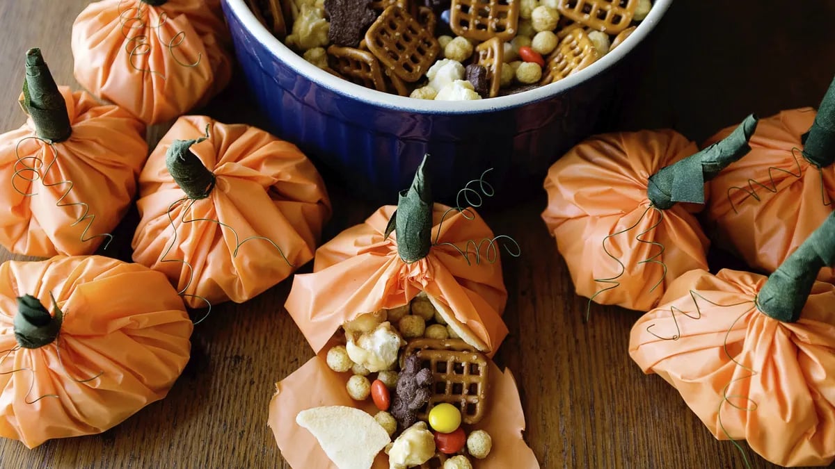 Pumpkin Party Mix