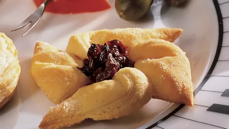 Sun-Dried Tomato and Parmesan Pinwheels