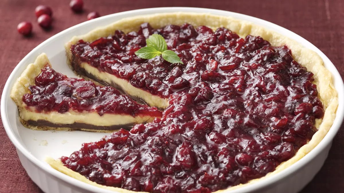 Black-Bottom Cranberry Cream Pie