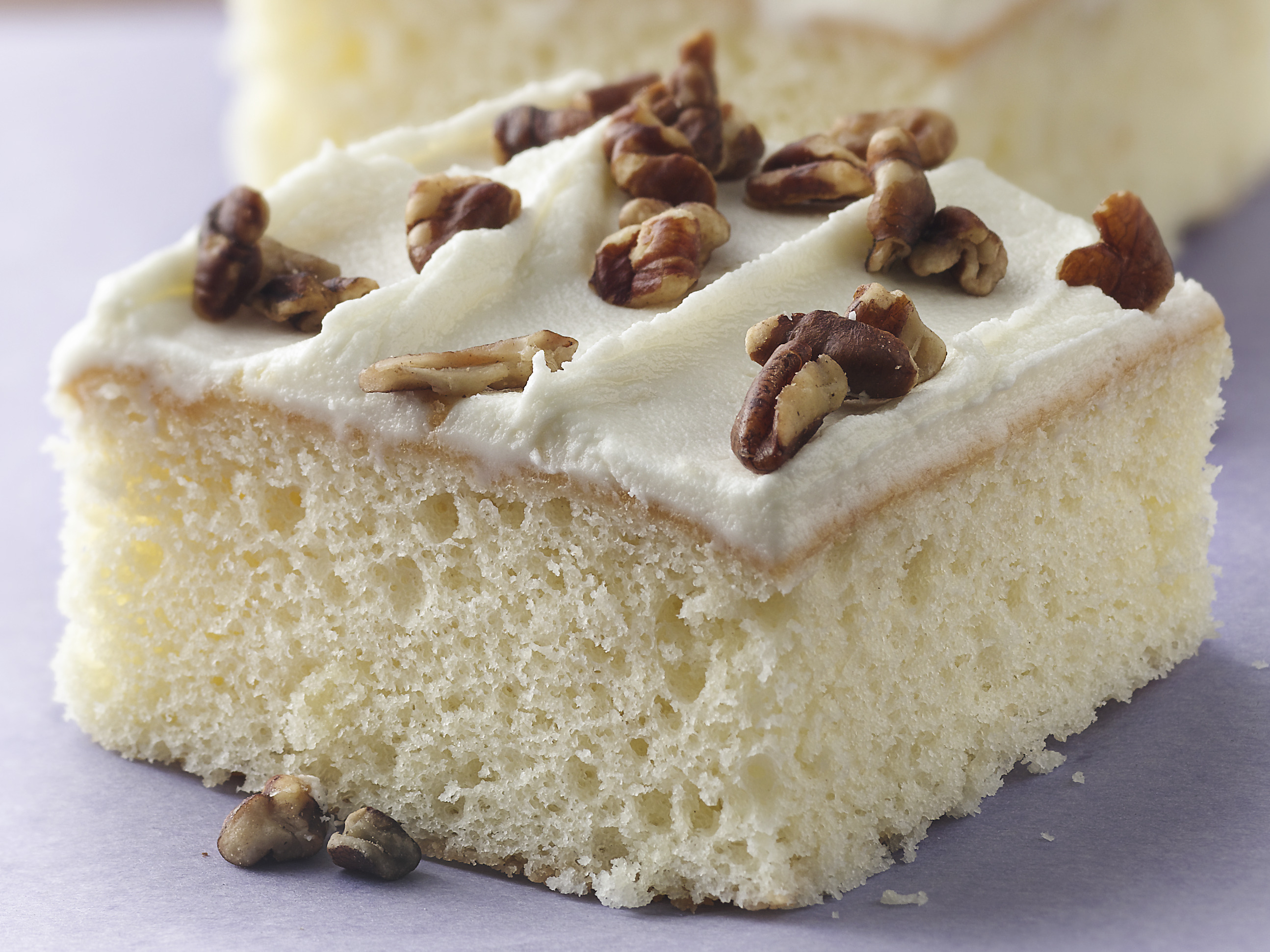 Vanilla Cream Cheese Pound Cake With Nuts - Cumyah Blog