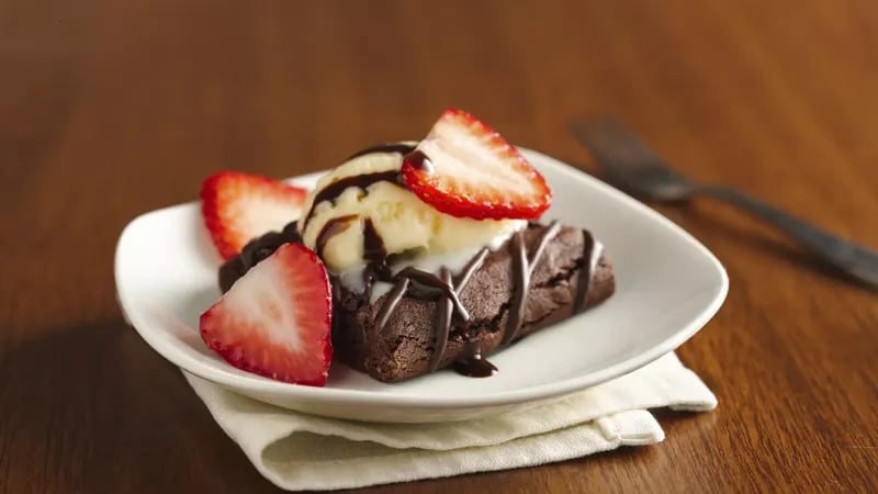 Strawberry Fudge Brownie Sundae