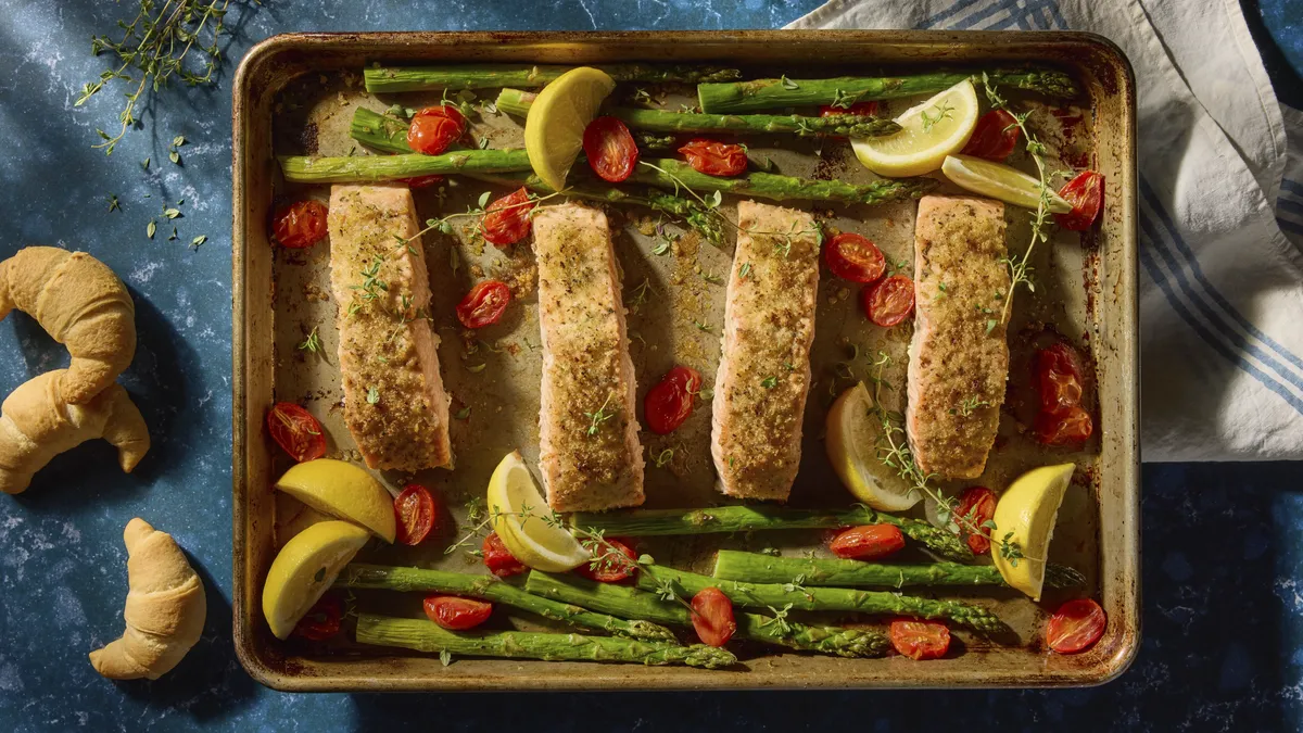 Sheet-Pan Salmon with Asparagus and Tomatoes 