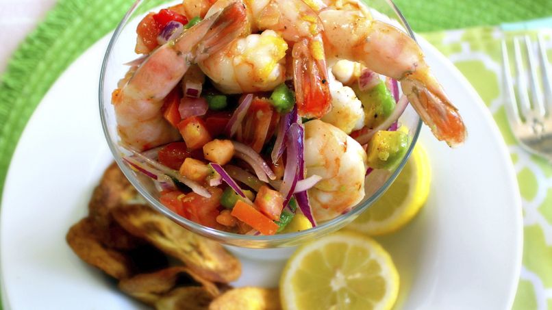 Ceviche de camarones con mango y aguacate