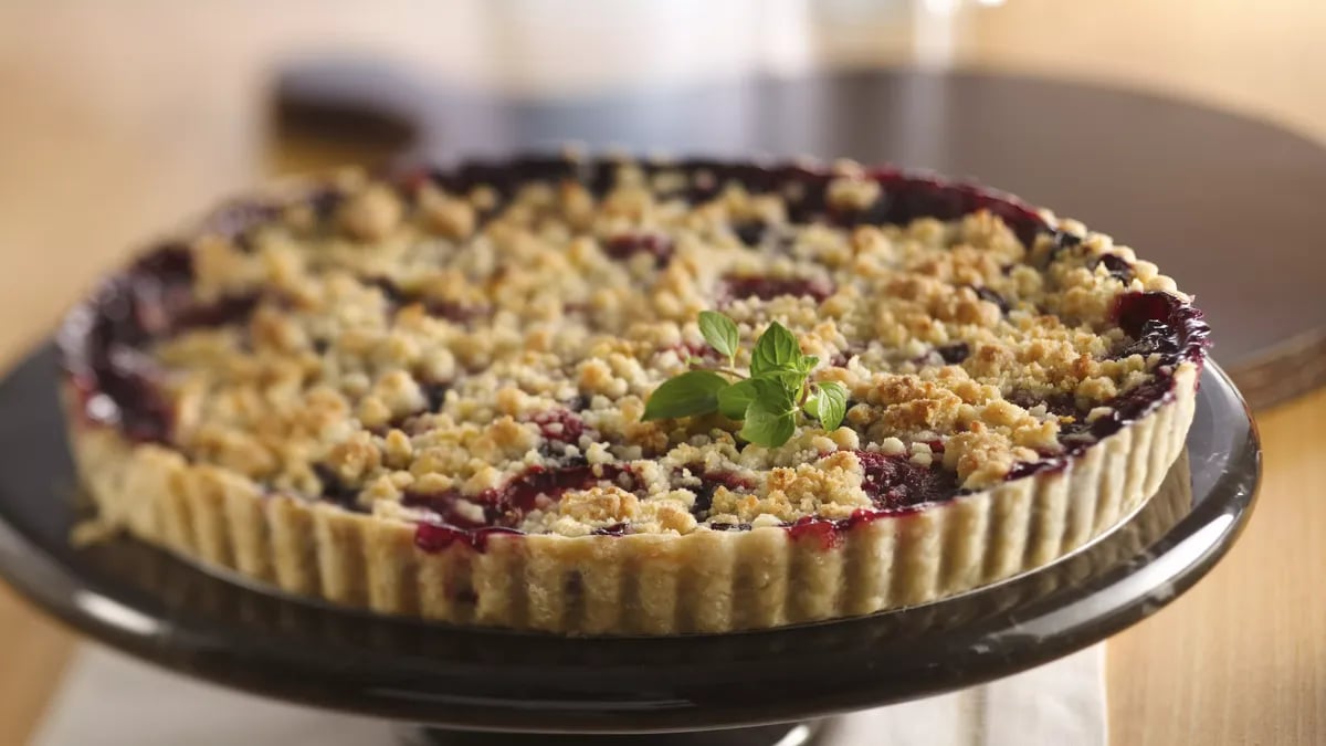 Mixed Berry Crumble Tart