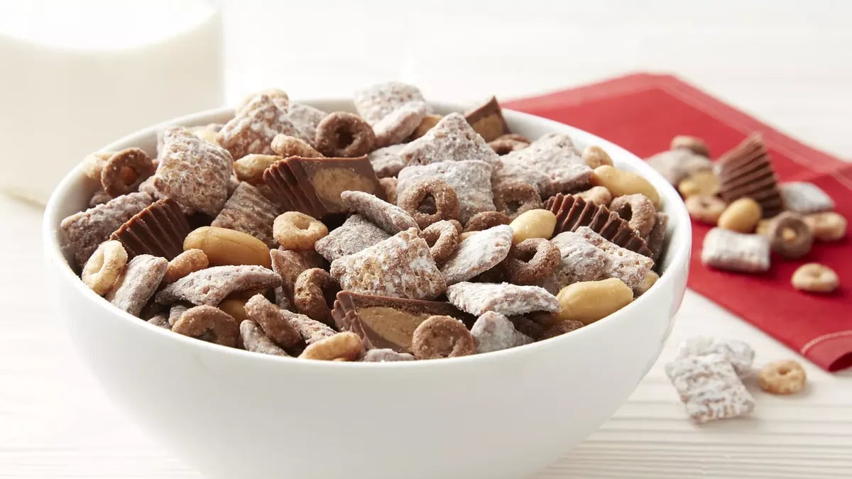 Chocolate Peanut Butter Cheerios™ Chex™ Muddy Buddies™