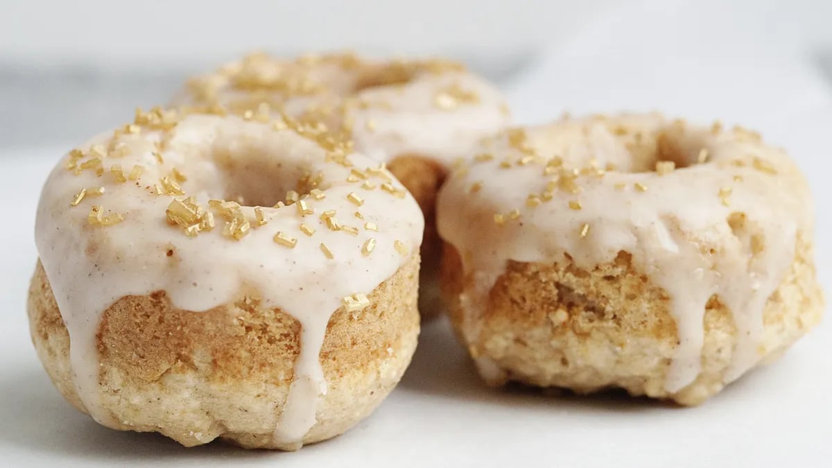 Baked Apple Spice Doughnuts with Cinnamon Glaze