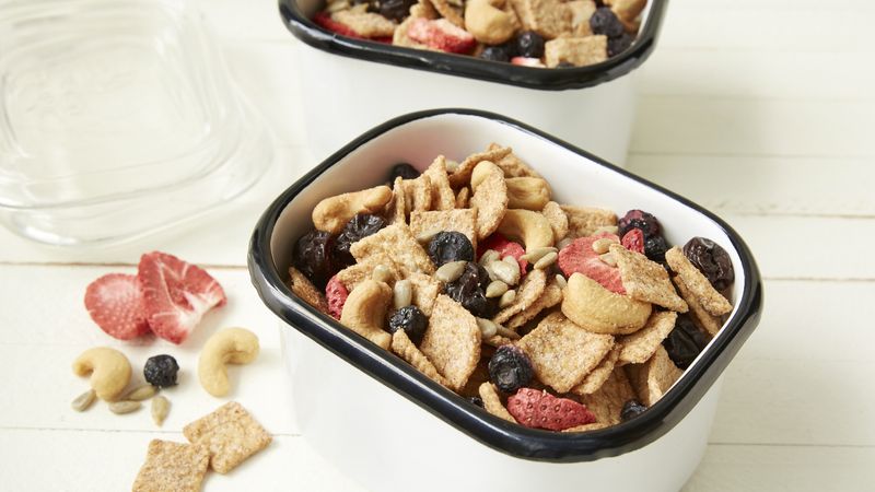Cinnamon Toast Crunch™ Fruit, Nuts and Seeds Mix