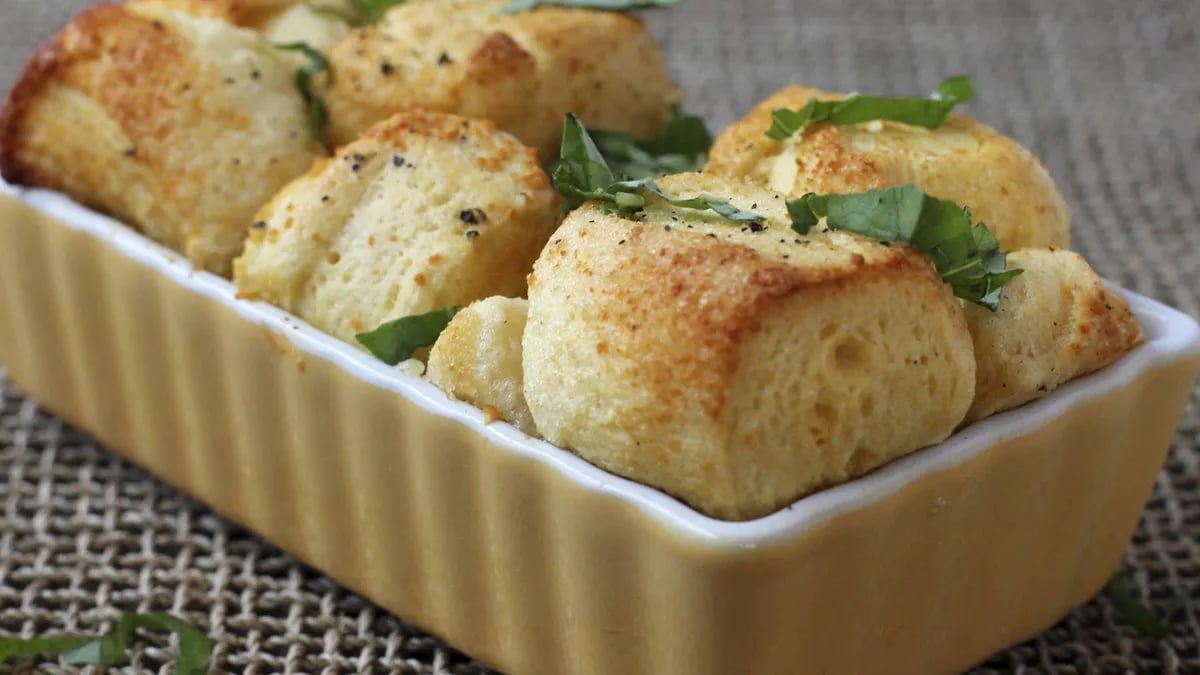 Savory Parmesan-Garlic Monkey Bread