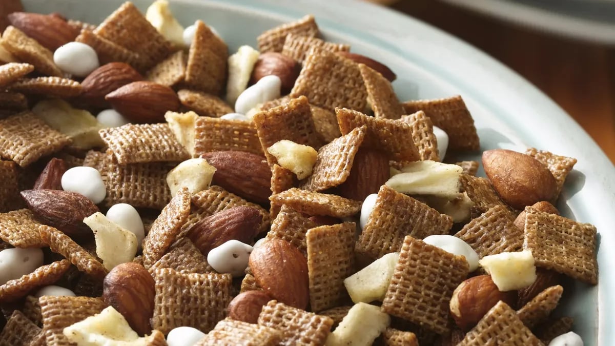 Cinnamon-Apple Chex® Mix