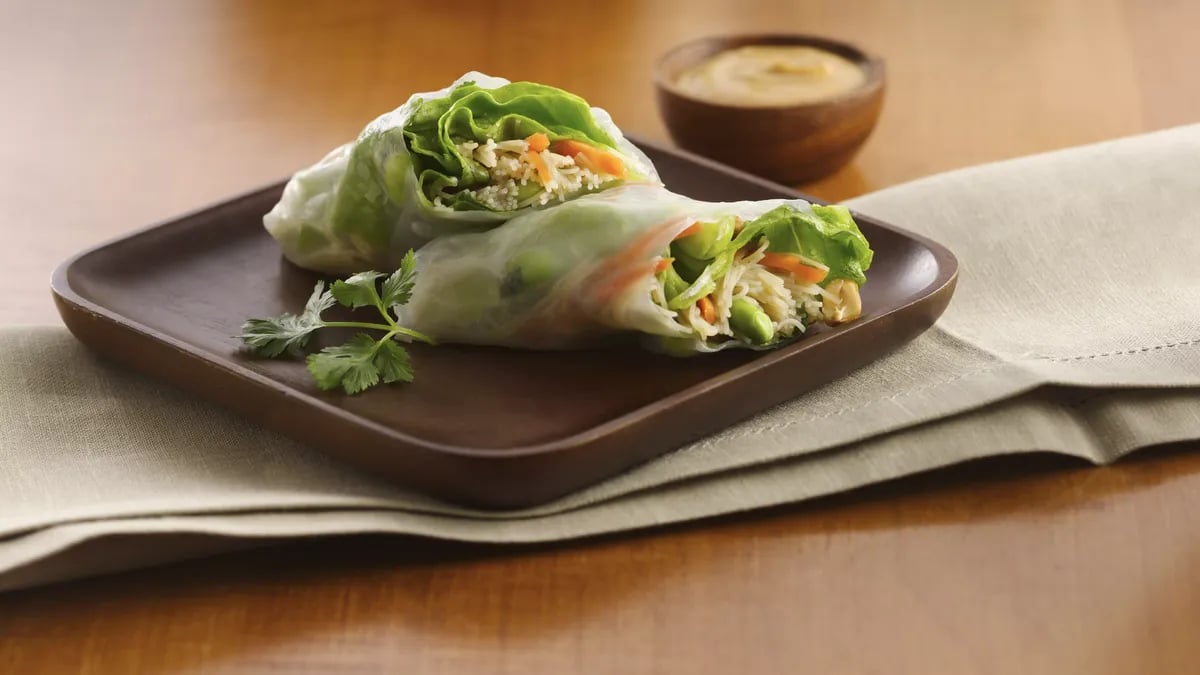 Fresh Spring Rolls with Peanut Sauce