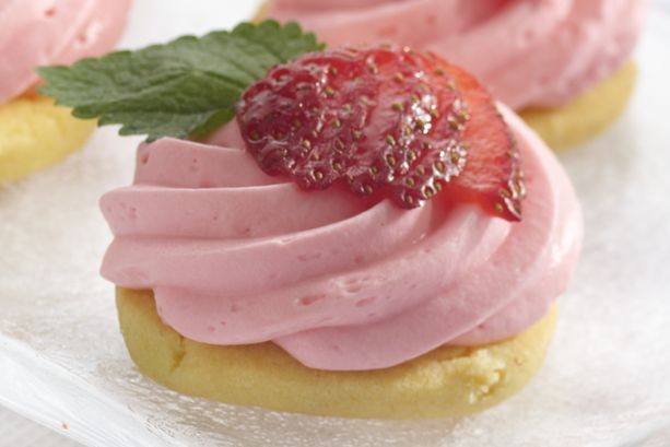 Strawberry Yogurt Mousse Tarts