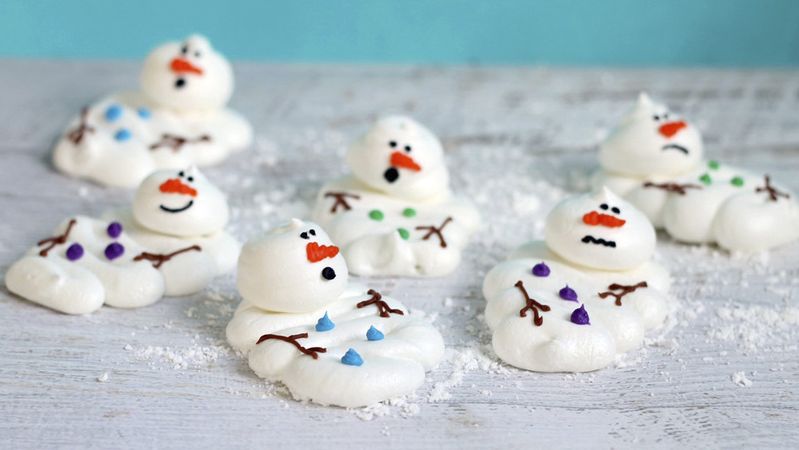 Melted Snowmen Meringue Cookies