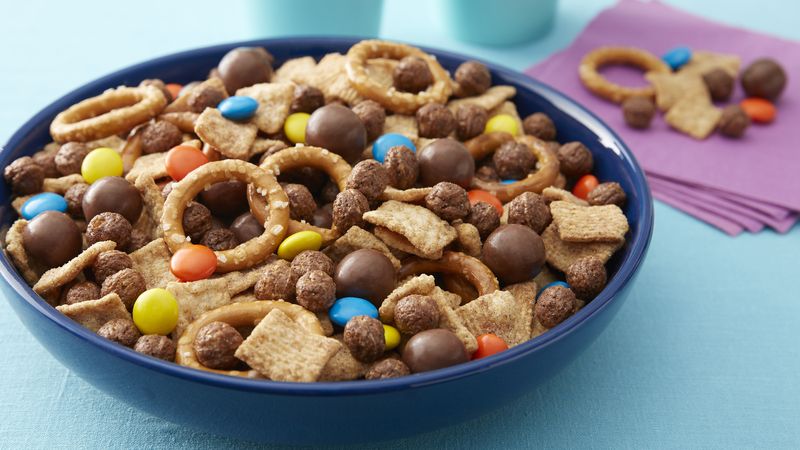 Big Game Cereal Snack Mix