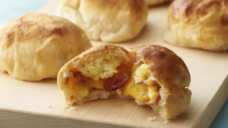 Air Fryer Bacon and Egg Breakfast Biscuit Bombs