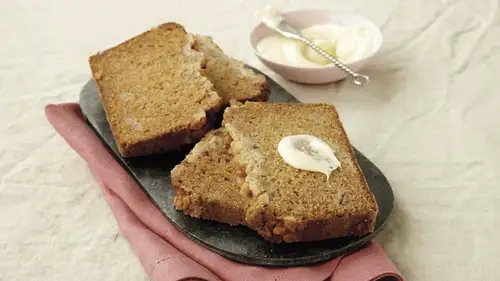 Rhubarb Crumble Loaf