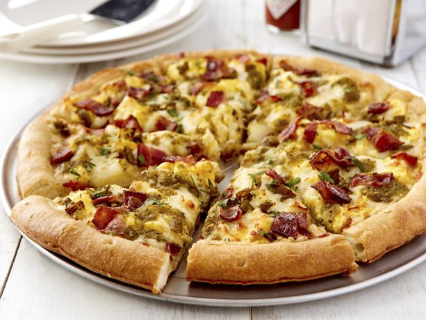 Green Chili Breakfast Pizza