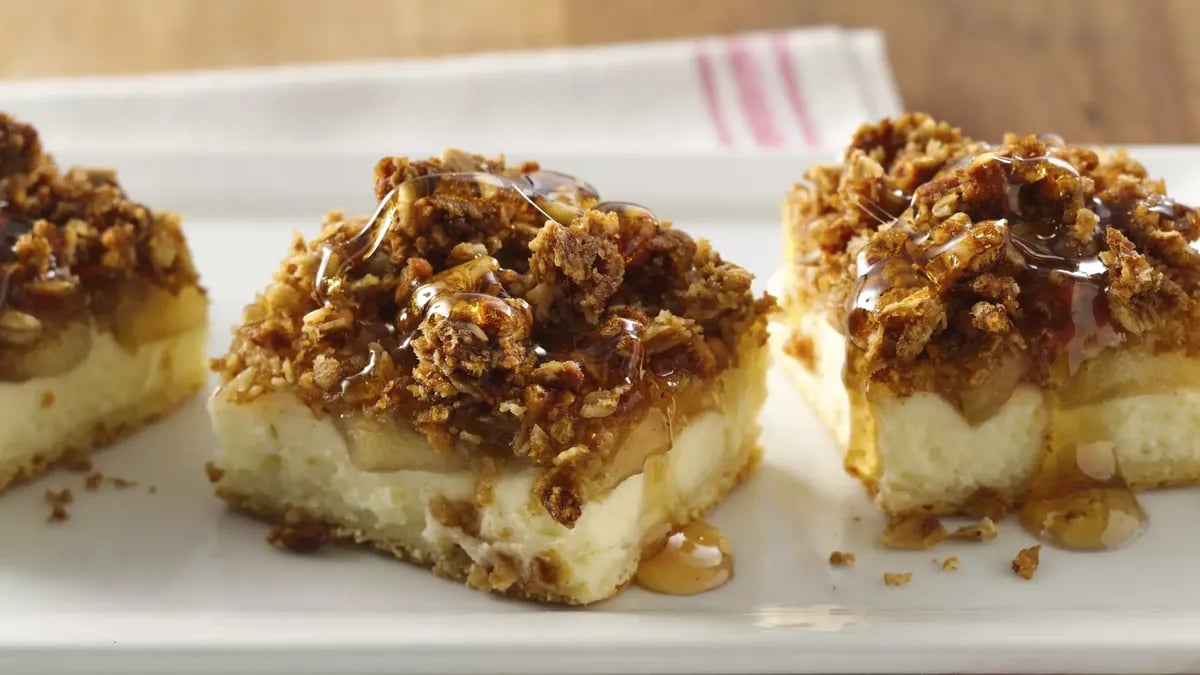 Apple Cream Cheese Crunch Bars