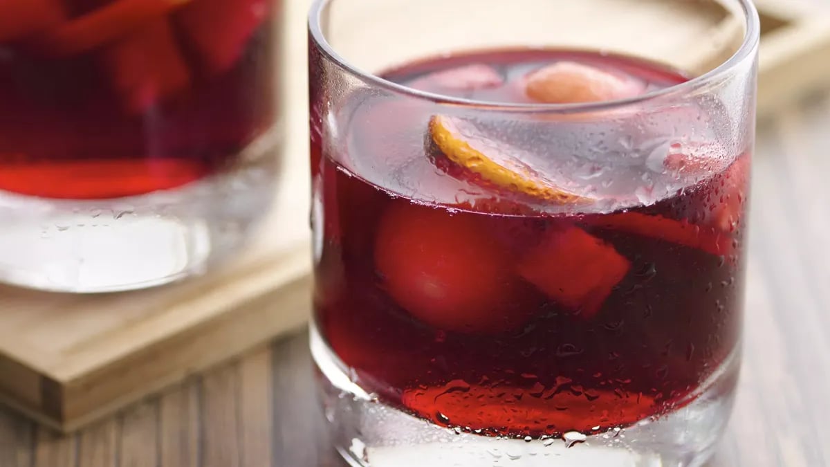 Hibiscus "Sangria" 