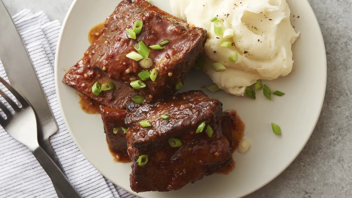 Slow Cooker Barbecue Beef Short Ribs