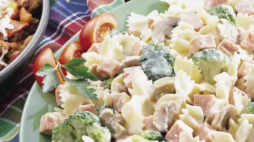 Creamy Bow Tie Pasta with Broccoli and Ham