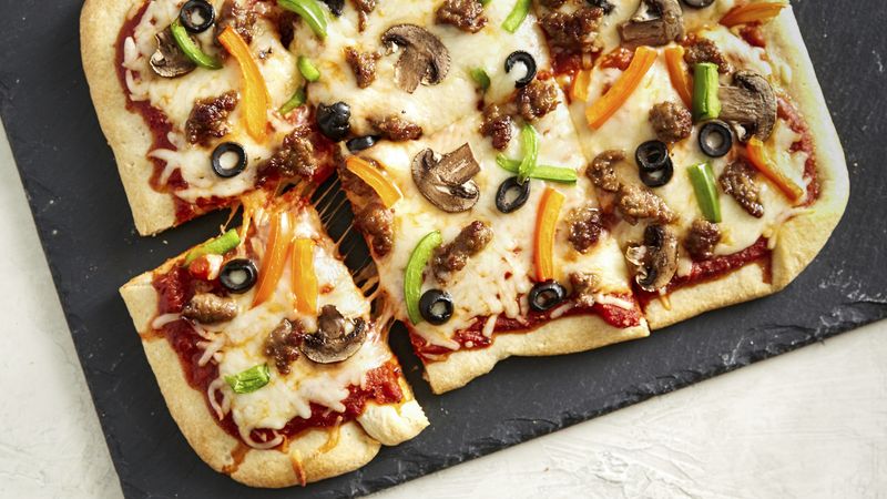Homemade Pizza (The Easy Way)