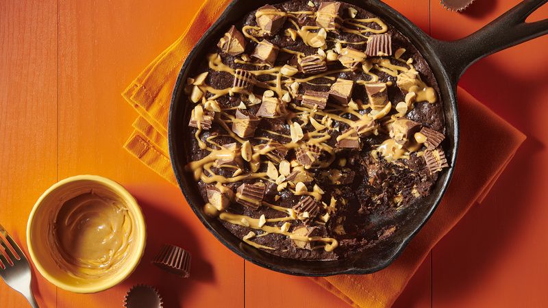 Reese's Skillet Cookie Recipe! {Cast Iron Peanut Butter Cup Cookie}