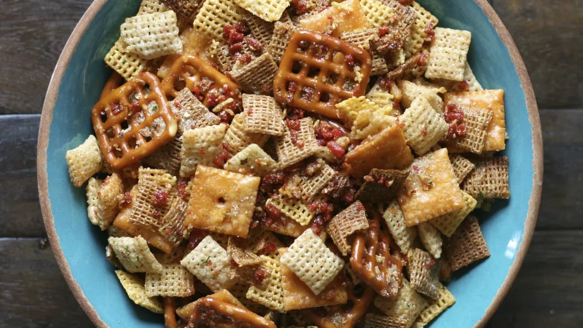 Slow-Cooker Cheesy Bacon Chex™ Party Mix