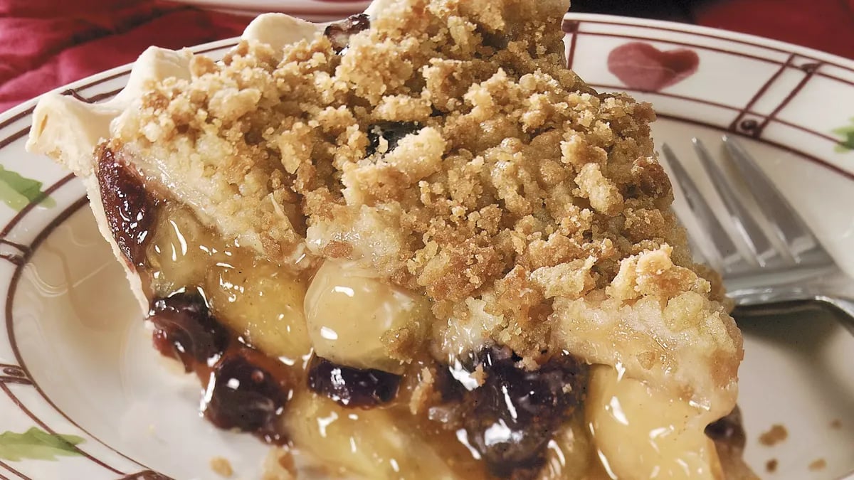 Cranberry-Apple Streusel Pie