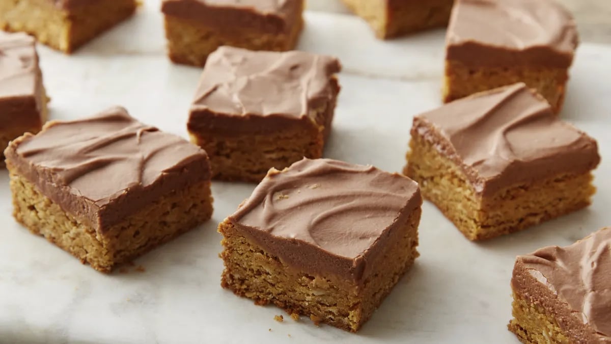 Lunch Lady Peanut Butter Bars