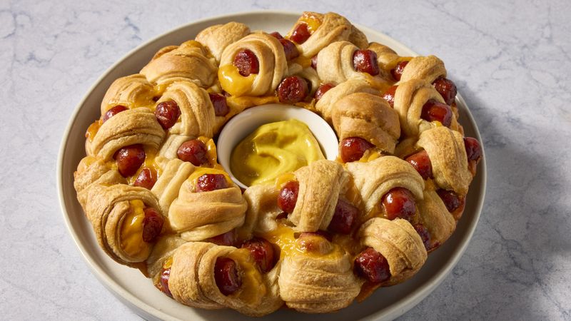 Mini Crescent Dog Pull-Apart Ring Recipe - Pillsbury.com