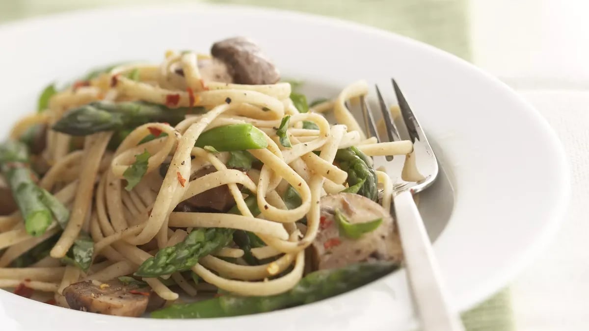 Skinny Asparagus Linguine